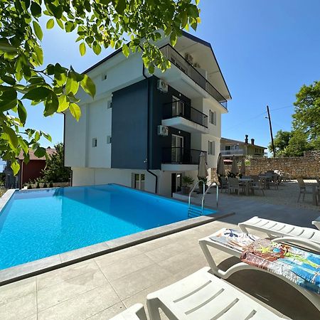 Villa Forest Ohrid Pestani Bagian luar foto