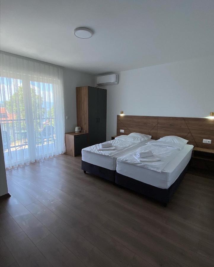 Villa Forest Ohrid Pestani Bagian luar foto